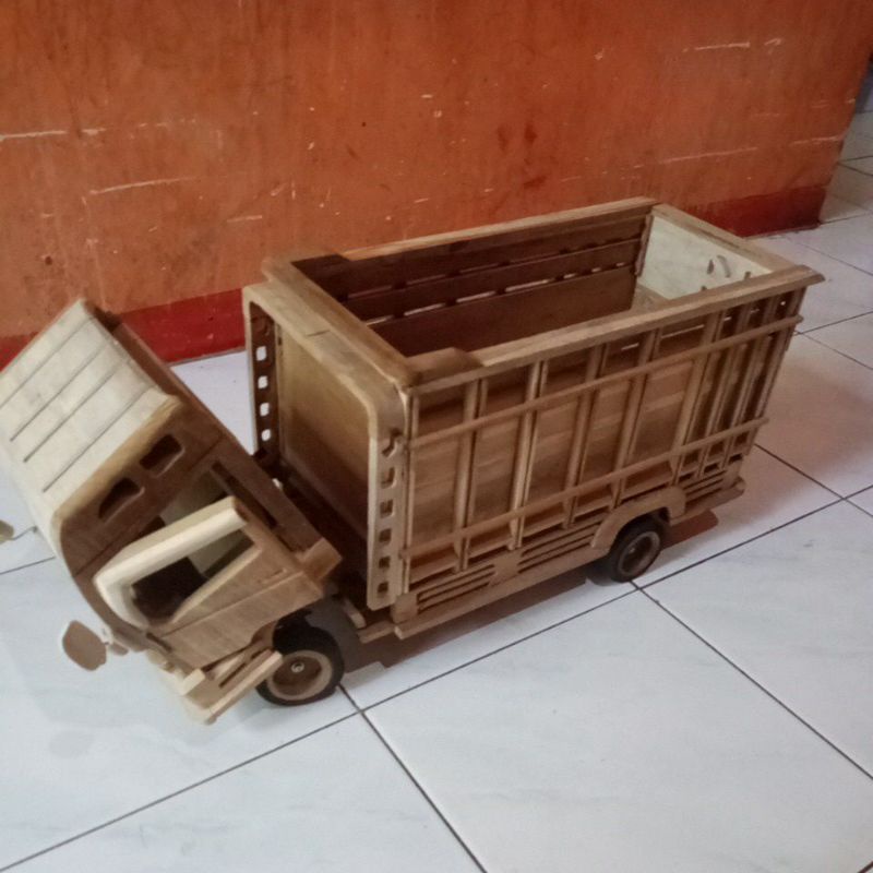 miniatur truk kayu jati polos