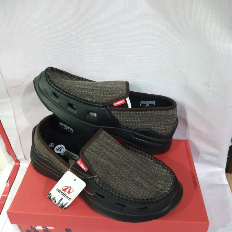sepatu slip'on ardiles pria coklat 38/43