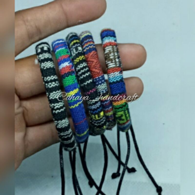 (12pcs) Gelang Etnik Tali Tenun Rajut Unik Harga Grosir Langsung Pengrajin