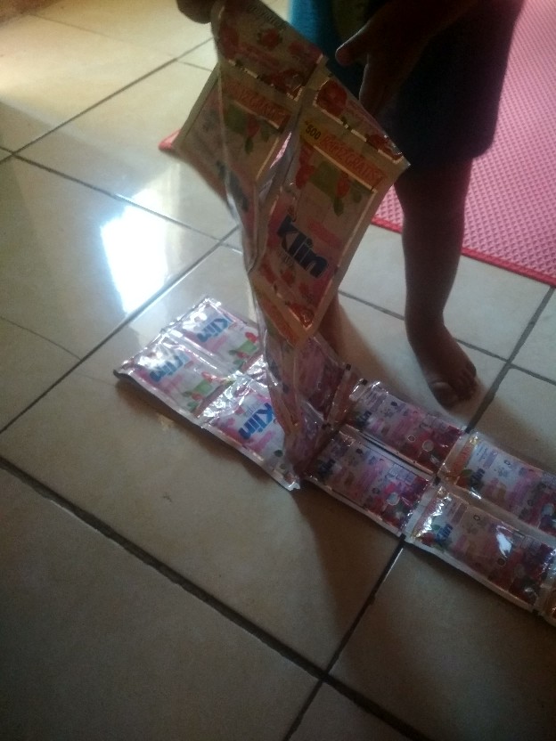 So Klin Liquid Detergen Pencuci Pakaian Cair  12sachet All Varian