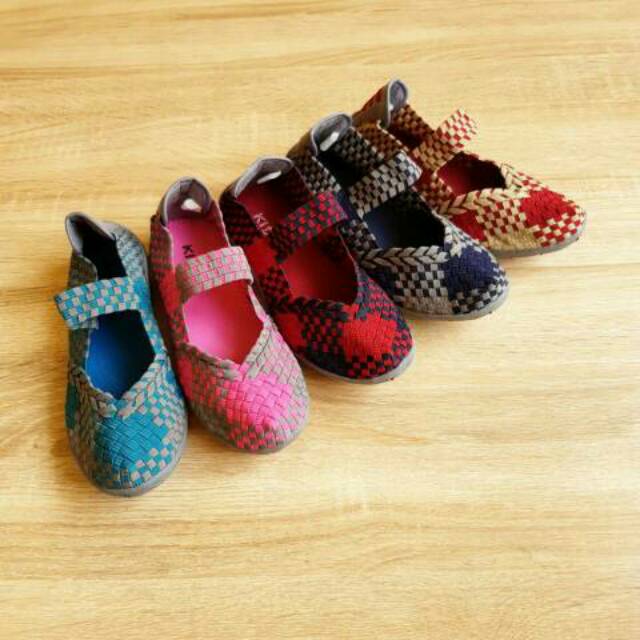 Sepatu rajut kiddo F558