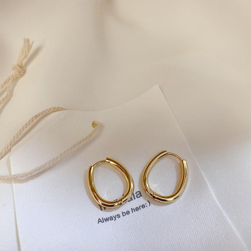 Agustinina Klip Anting Hoop Earring Perhiasan Wanita Fashion Kepribadian Bergaya Anting Lingkaran Logam