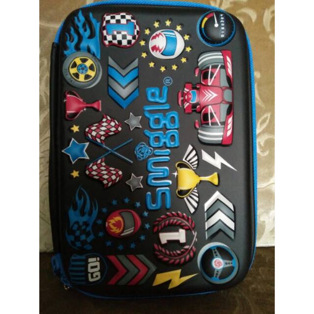 

pencil case smiggle ferari