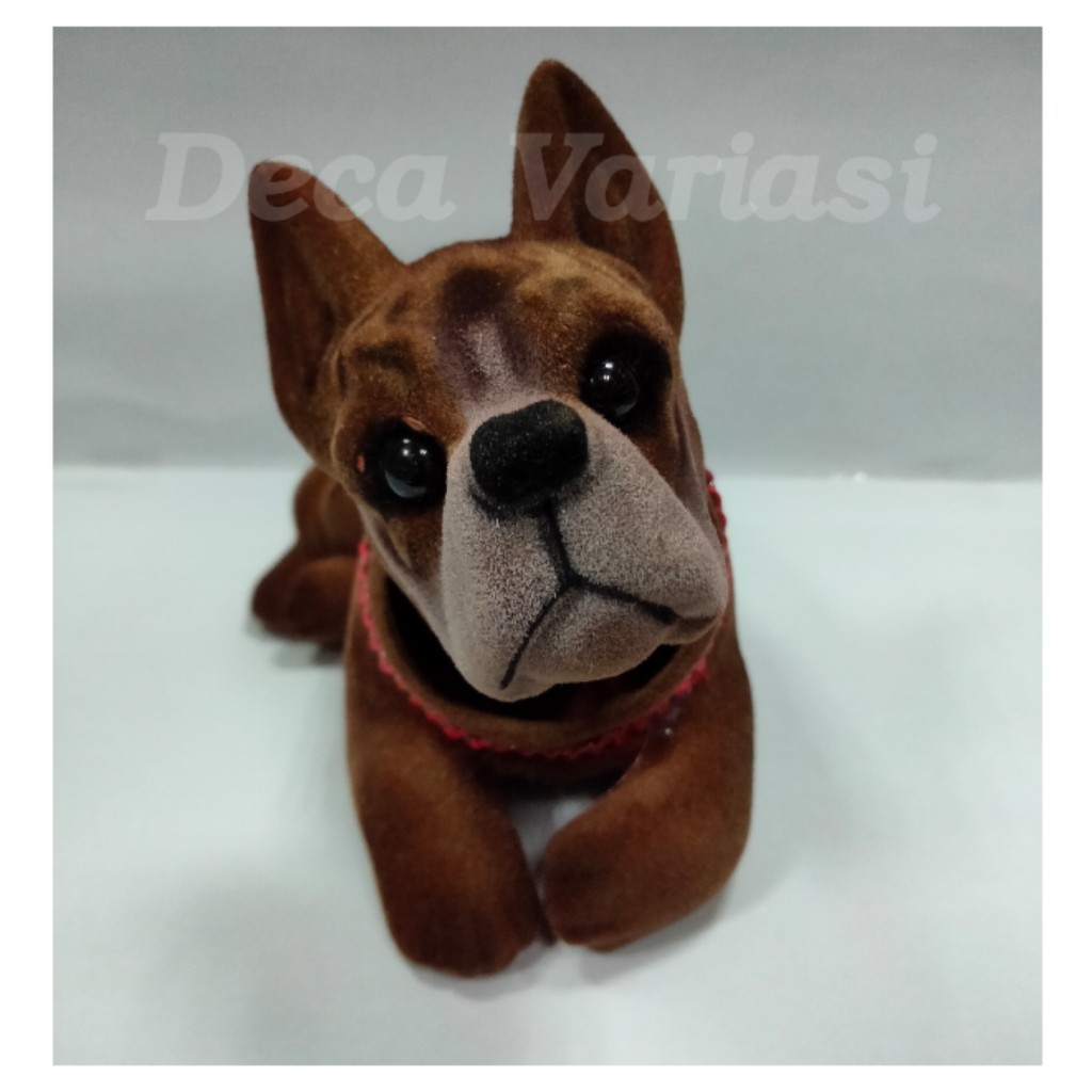 Boneka dashboard / Boneka pajangan / Miniatur mobil Anjing Bulldog
