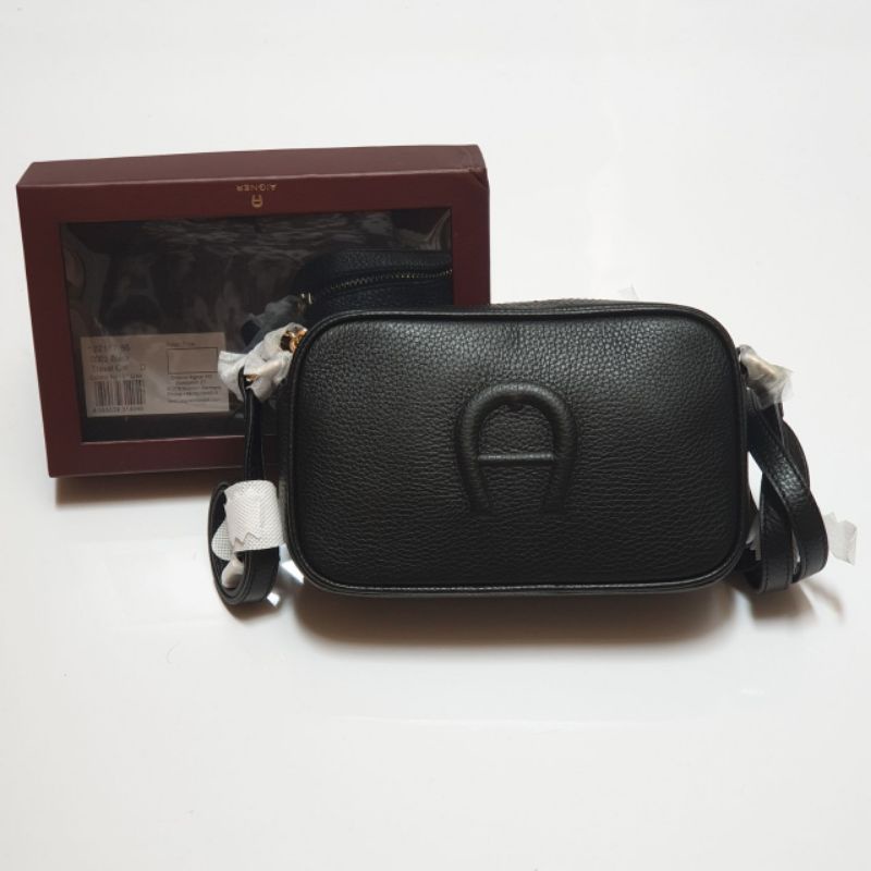 aigner camera bag