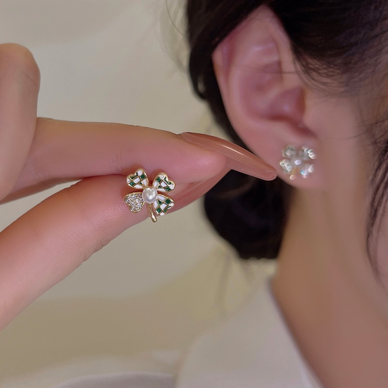 Anting-anting Daun Periksa Hitam Berlian Berkilau Aksesoris Telinga fashion Korea Wanita