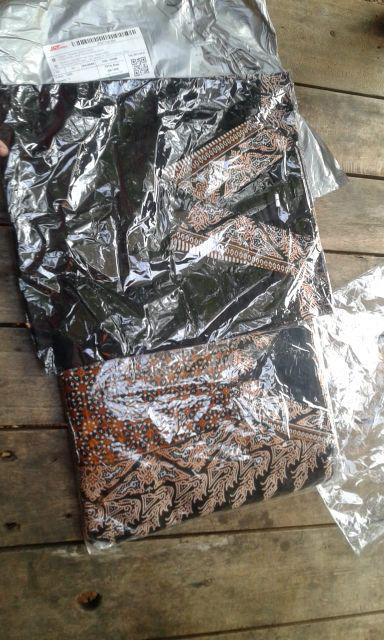 Batik Couple Keluarga Sania Ruffle Ori Ndoro Jowi Dnt Kondangan Pesta Nikahan Batik Modern,