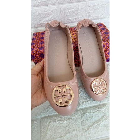 Flat Shoes TB Murah Logo Gold Kode 2208-1(Wajib Upsize!!)