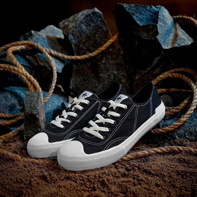 Sage footwear type I