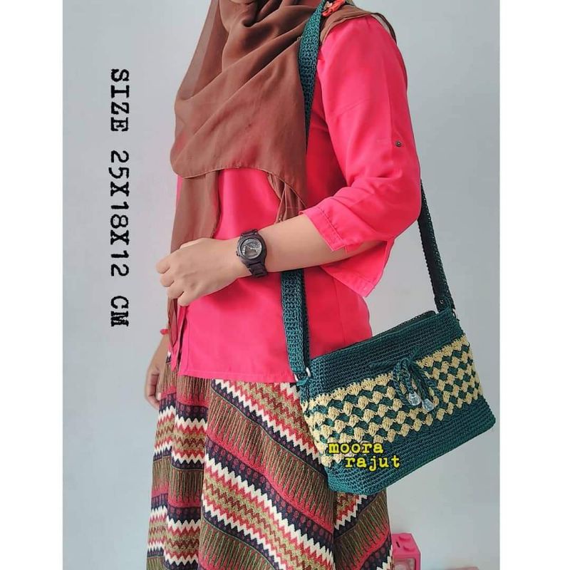 TAS RAJUT SELEMPANG WANITA HIJAU BOTOL 2 RUANG MOORA RAJUT