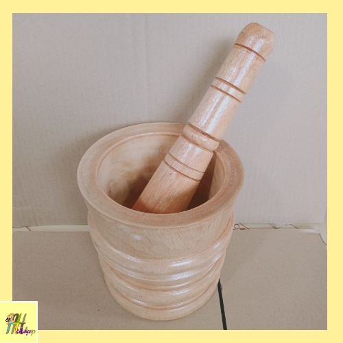Lumpang alu kayu besar