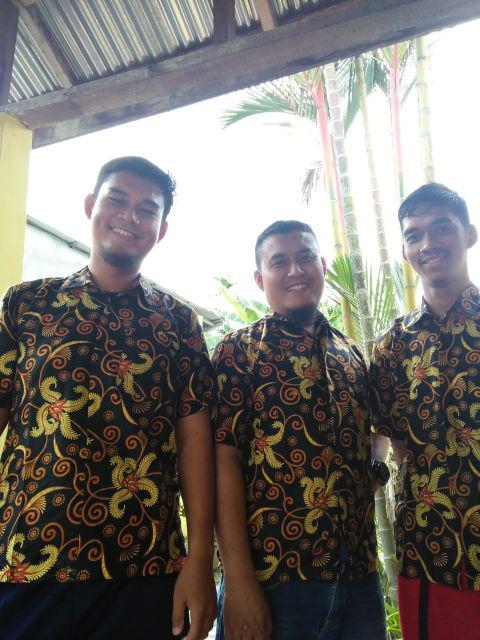 Kemeja Hem Baju Batik Pria - Hem Batik Lelaki Bunga Salju