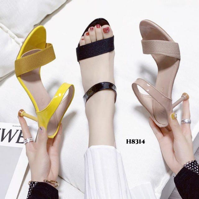 WYN HEELS AVERY FASHION KOREA BAHAN PU GLOSSY H8314