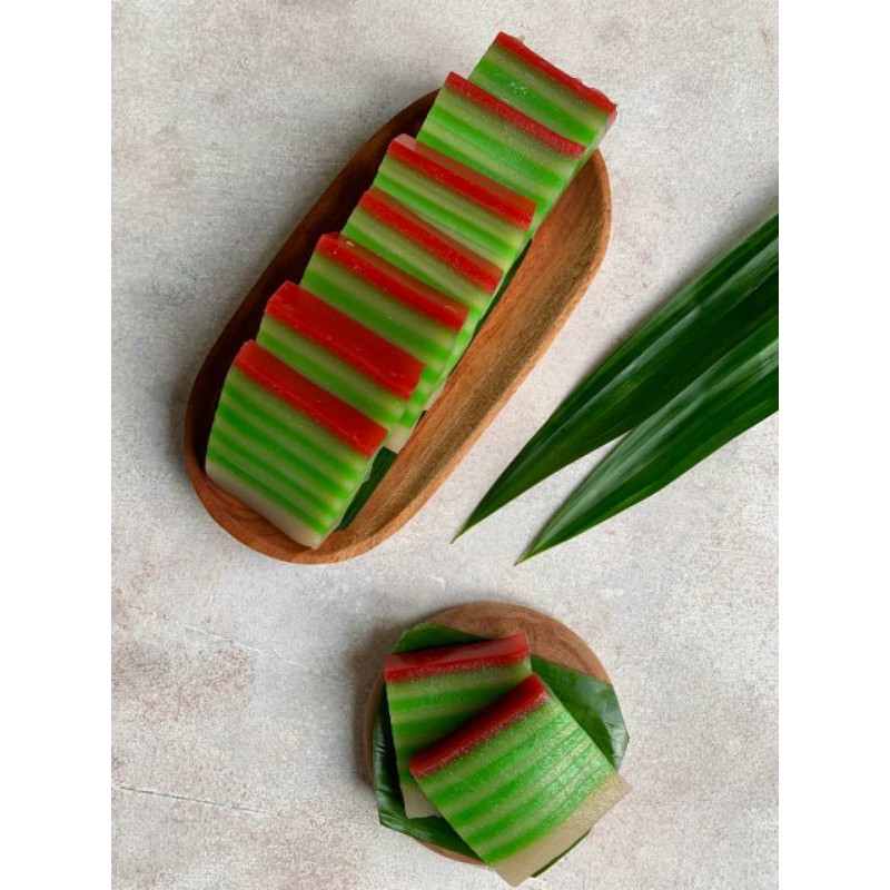 

Kue Lapis Sagu ukuran 18 x 18 cm