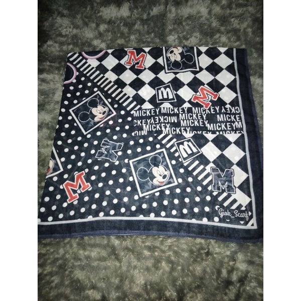 Preloved kerudung hijab segi empat giok scraft mickey mouse no deenay