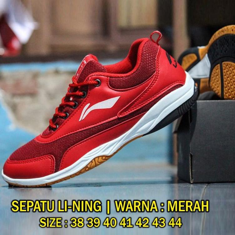 Bagus Dipakai.. Sepatu olahraga badminton lining sepatu tenis sepatu tenis sepatu lari dll