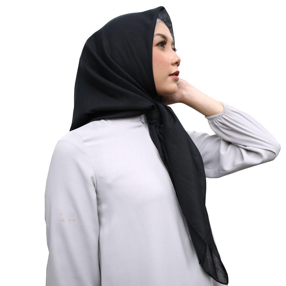 elzatta Jilbab Segi Empat Keisha Sadia Basic 2-801 - Hitam