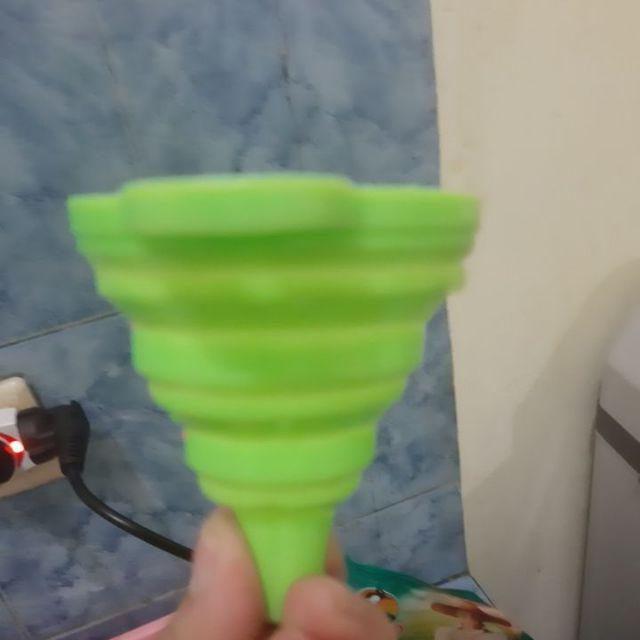 Corong Lipat Karet Silikon Portabel 1 Warna (xl31)