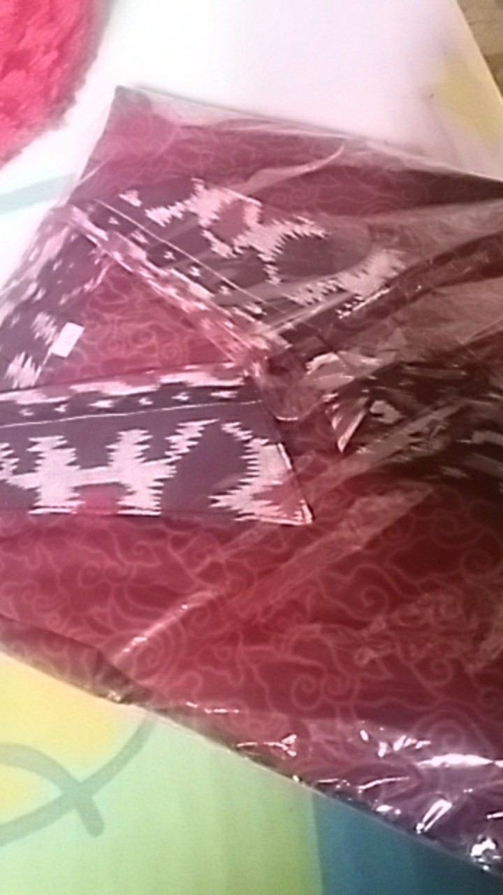 Kemeja Batik Mega Mendung Merah | Lengan Panjang | Atasan Pria Batik Modern