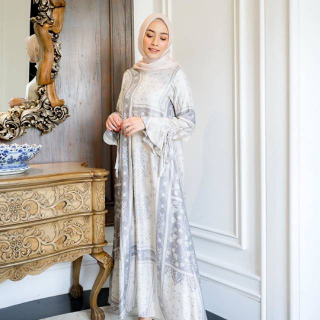 Agnia Dress In Peony Size S by Wearing Klamby