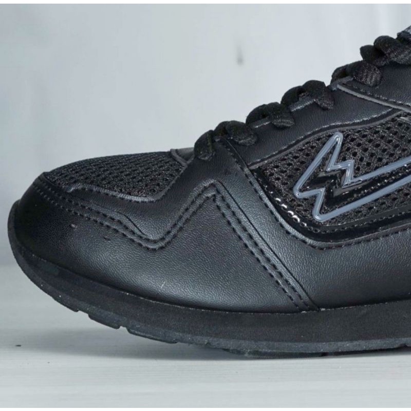 Sepatu Running Eagle Cruze Hitam Hitam Original