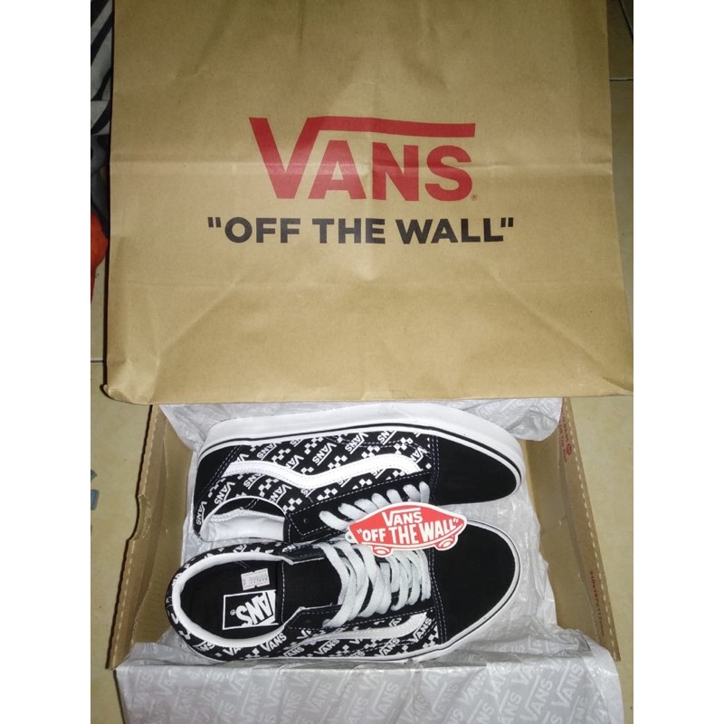 Sepatu Vans Old Skool (Logo Repeat) Blk/True White - ORIGINAL- Size 39 - Free PaperBag Vans