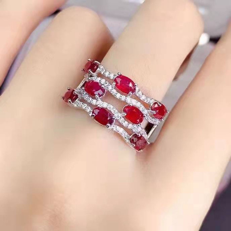 Perhiasan Cincin Zircon AAA Desain Geometri Hollow Warna Merah Berkilau Gaya Eropa Amerika Untuk Wanita