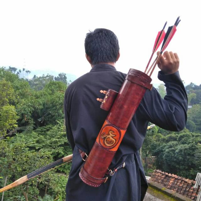 back quiver kulit asli