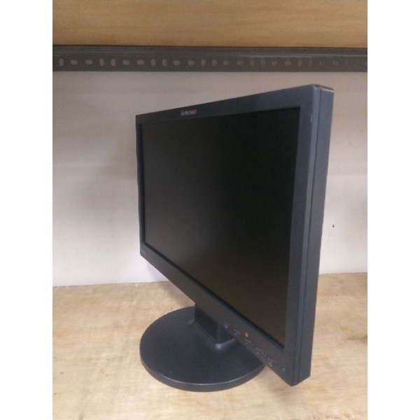 Monitor LCD Lenovo 19 Widescreen