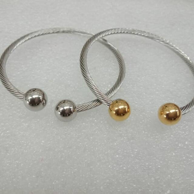 Gelang titanium wanita lilit tinju anti karat