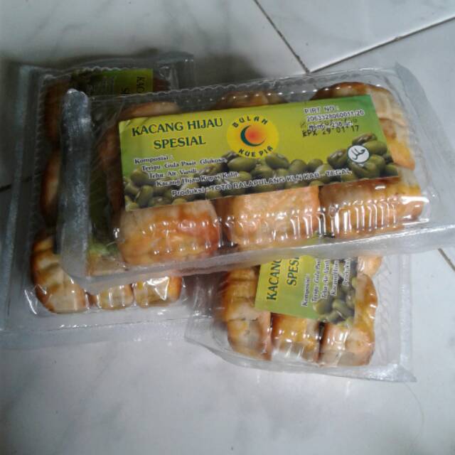 

Kue Pia Bulan / Kue Pia Basah