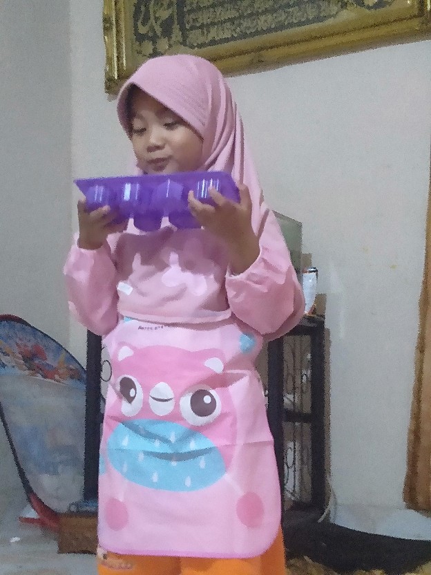 Celemek Masak Dengan Bahan Tahan Air Dan Gambar Motif Untuk Anak-anak