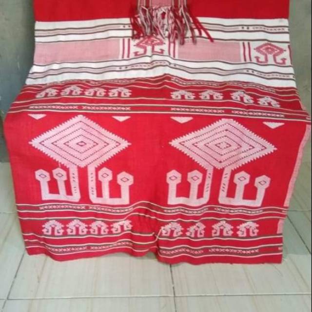 Kain tenun sumba_pahikung