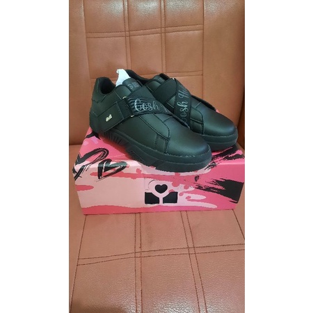 Gosh Bolzano 798 casual school shoes