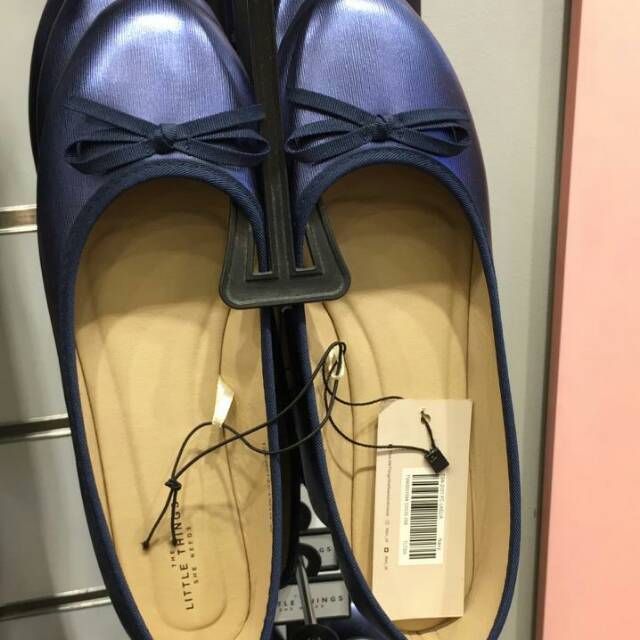 The Little Things She Needs