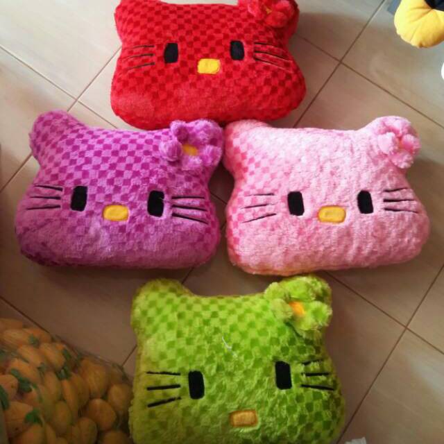 Bantal kepala hello Kitty M