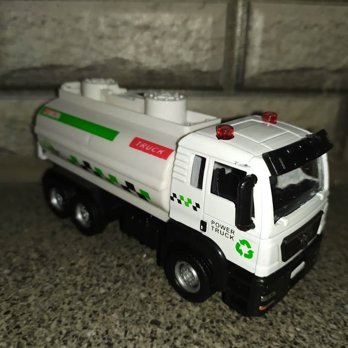 mainan diecast truck tangki - miniatur truck tangki anak