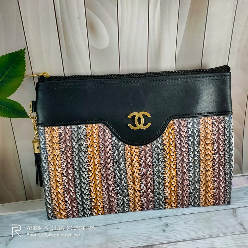 Dompet Kosmetik Wanita Bahan Tebal Logo Unik Serbaguna Tokopelanginicer