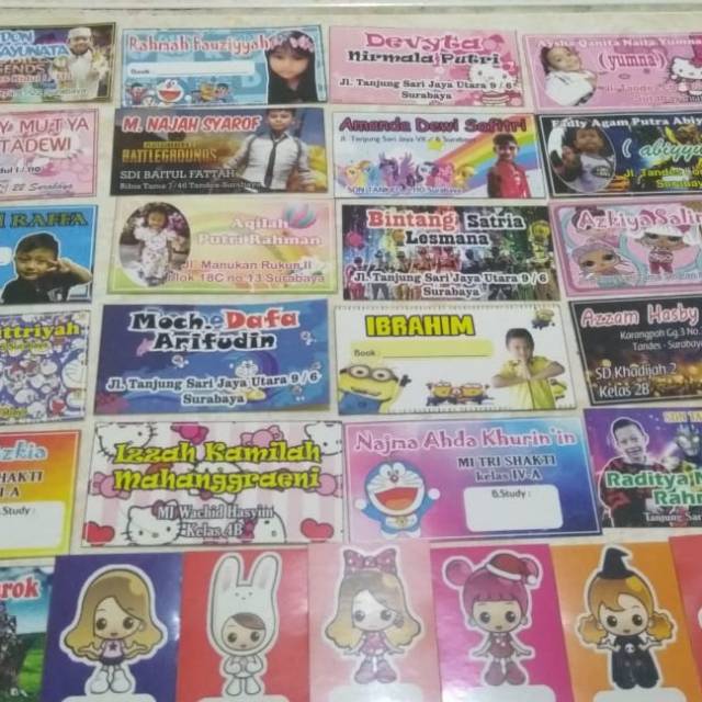 

Stiker label nama buku