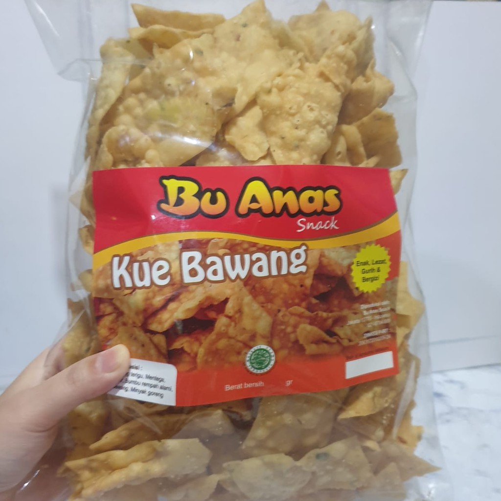 

Kue Bawang Oleh Oleh Khas Jakarta Keripik Snack Cemilan Kiloan Gurih 500 Gram