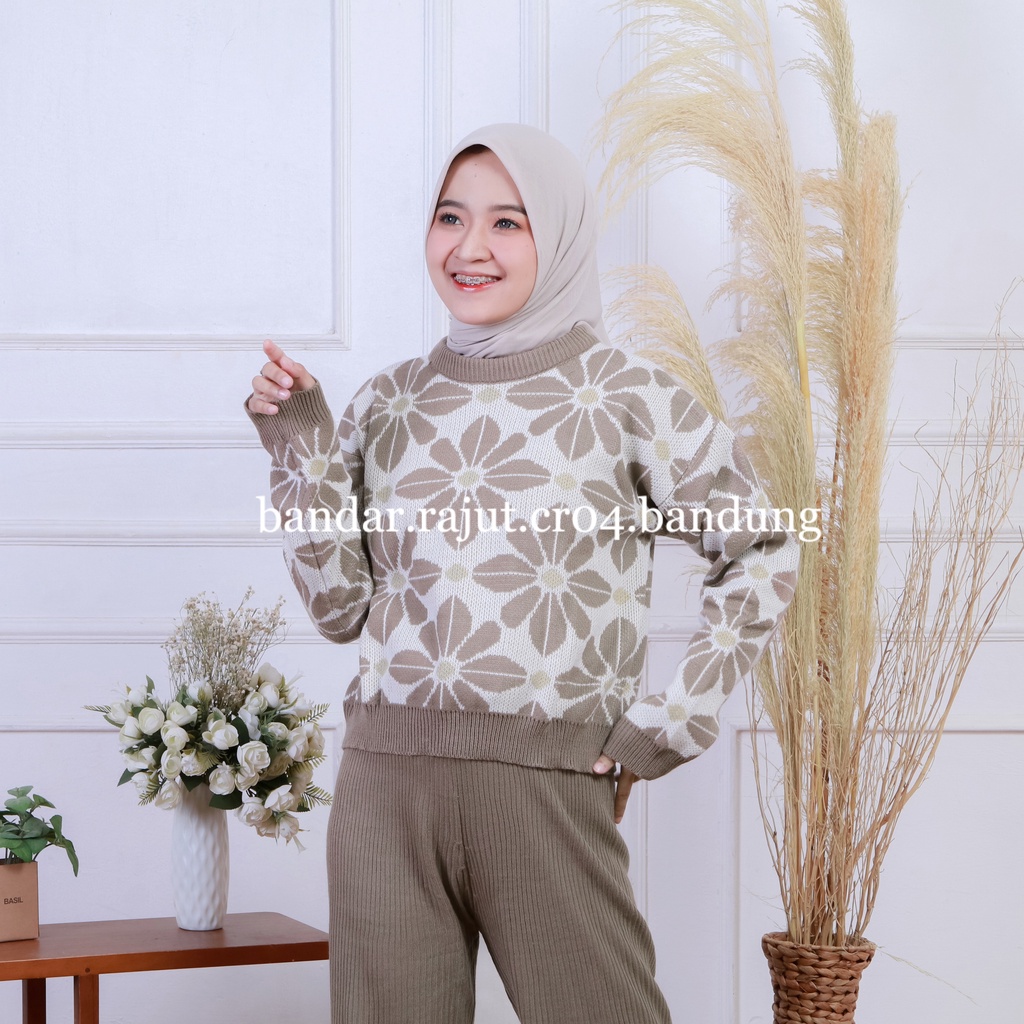 SWEATER CROP BUNGA JANGMI BRANDED 7 GATE