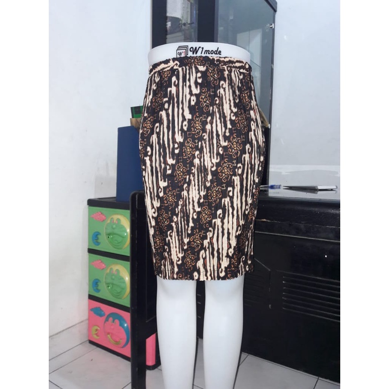 Rok Plisket Pendek Bawahan Kebaya Aneka Pilihan Motif