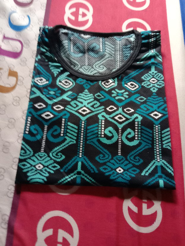 Monellina Lalika Kaos Batik Wanita Oversize Lengan Pendek