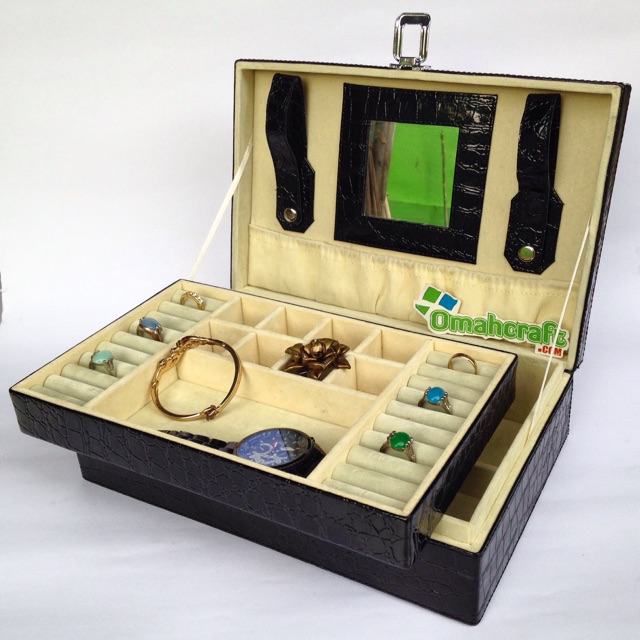 Jewelry Box and Accesories / Kotak Tempat Perhiasan Koper Box Cincin Anting Gelang Antam Logam Mulia