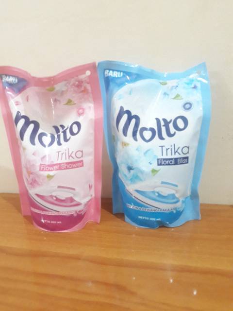 Molto Trika Pelicin dan pewangi pakaian molto 400 ml