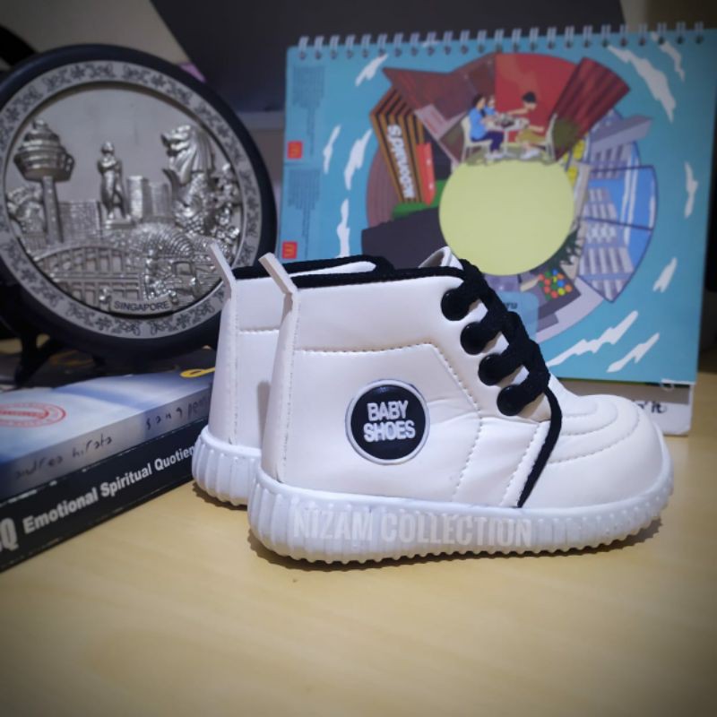 sepatu boot anak/sepatu balita/sneaker anak