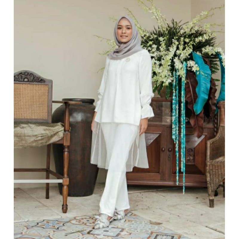Kala Tunic in White by Wearing Klamby