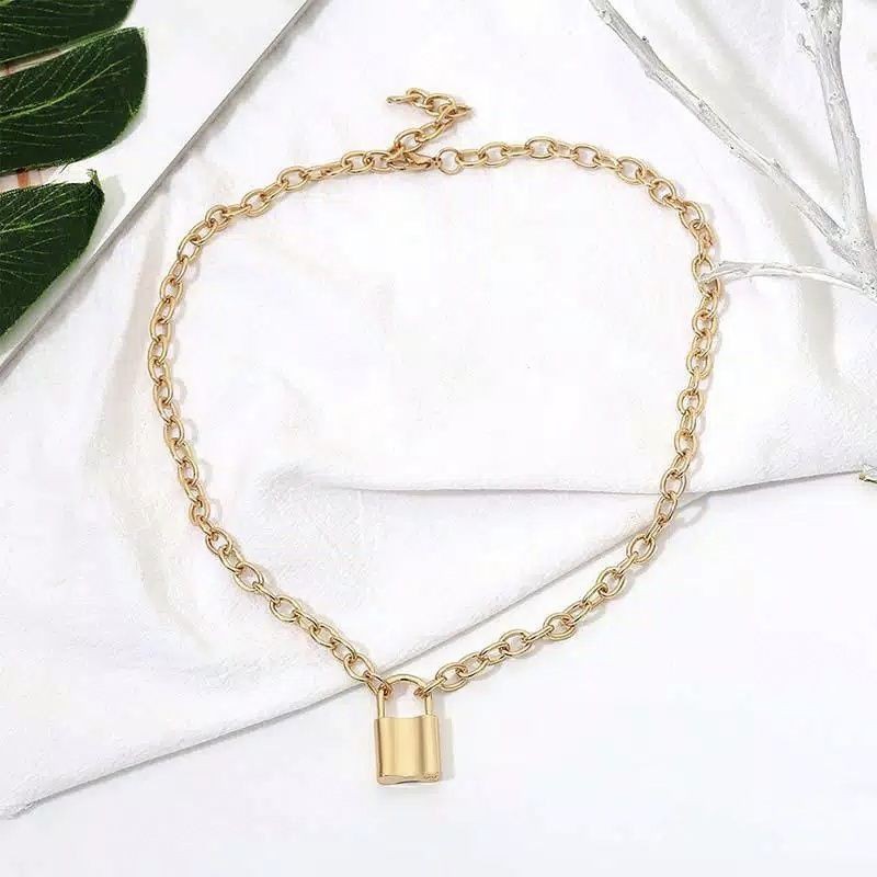 Kalung gembok tebal panjang gold