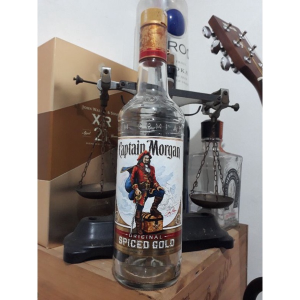 Botol kosong miras Rum Captain Morgan Gold import unik