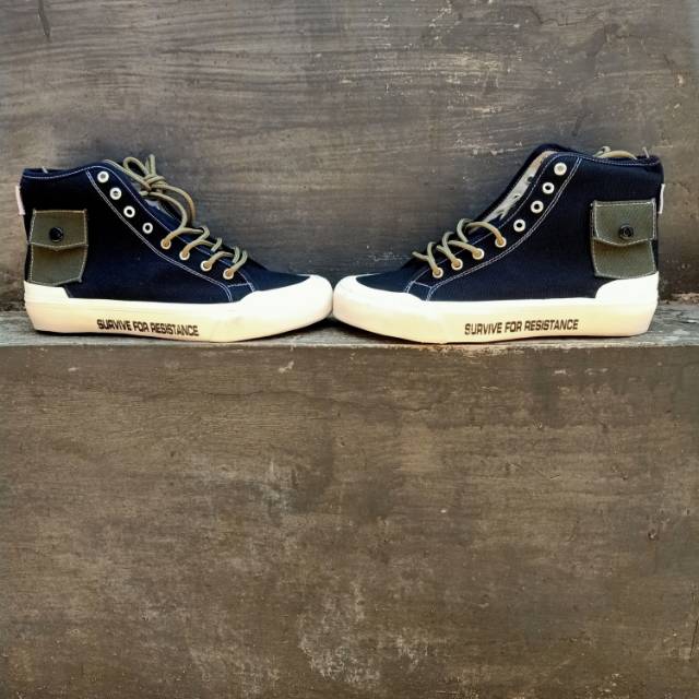 Poison Street Vague Pocket Classic